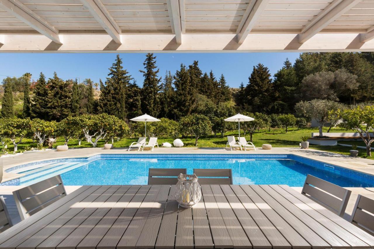Antigone Estate Ferienhaus *